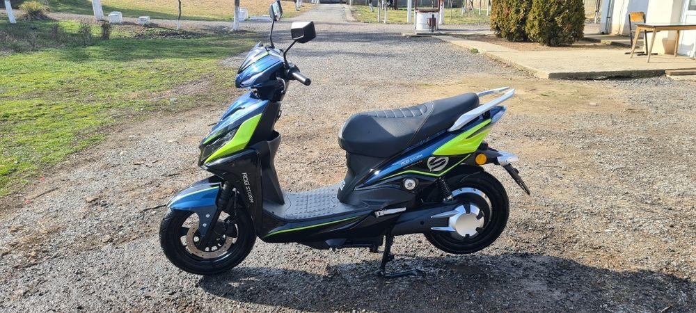 Vînd scuter electric rdb storm .limitat la 25 km /h fără permis .