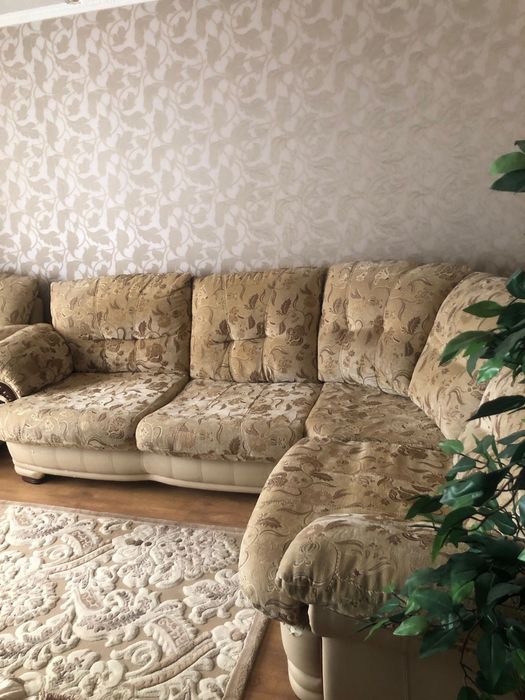 Угловой диван + кресло