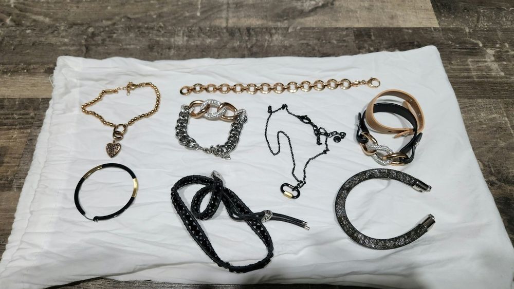 DKNY, Michael Kors, Swarovski, Fosill