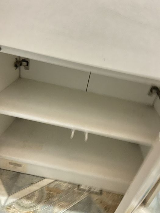 Продается детский стол-тумба