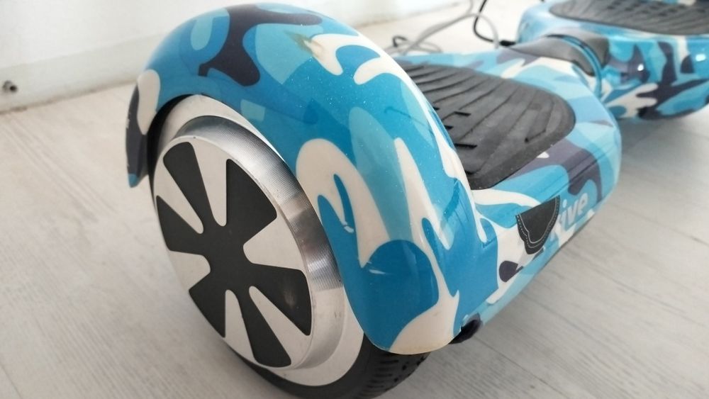 Vând hoverboard 2 Drive