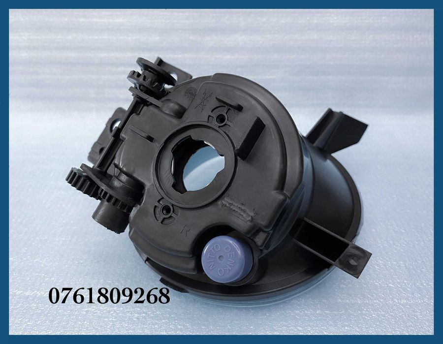 Proiector / Far ceata NOU dreapta VW Touareg 7L (2002 - 2010)