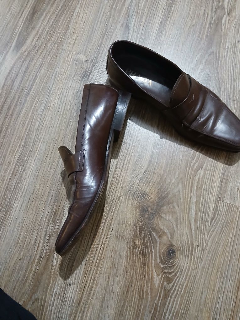 Prada кафяви кожени мокасини made in italy