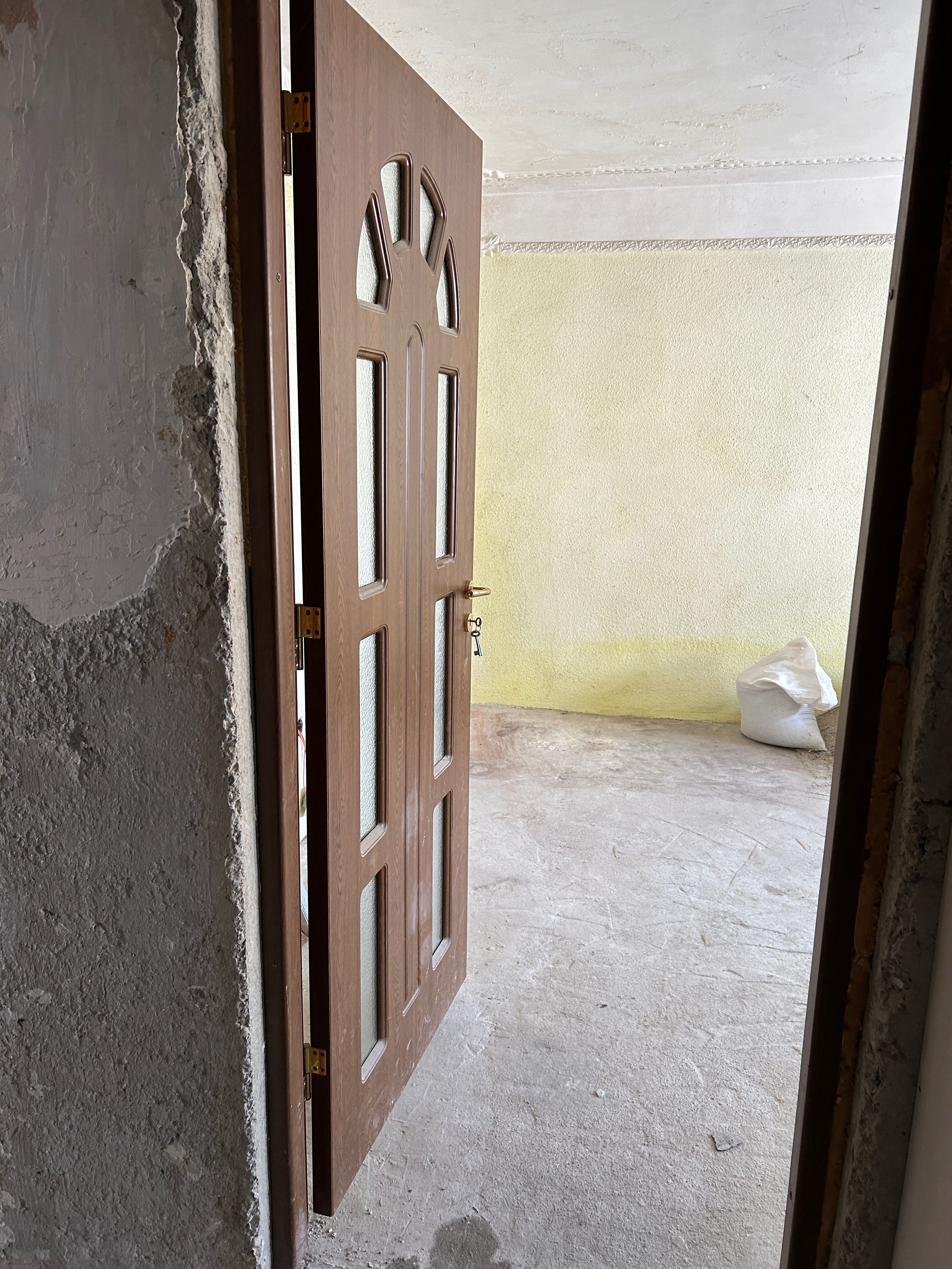 Vand apartament decomandat