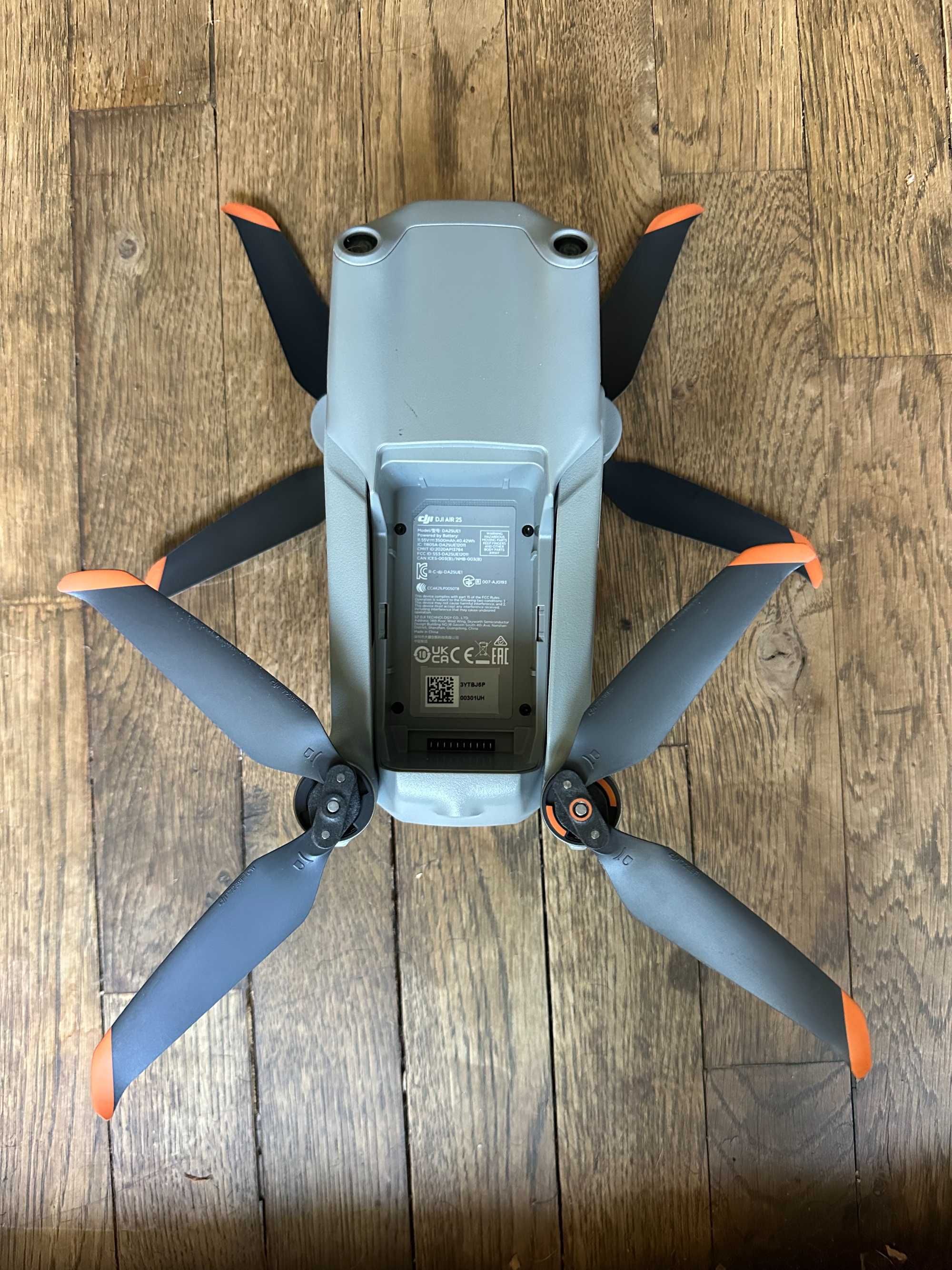 DJI Air 2S Fly More Combo + Smart Controller RM500 в отлично състояние