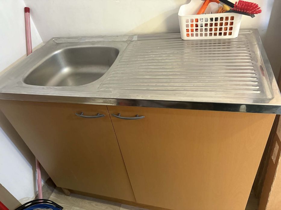 Кухненски шкаф с мивка