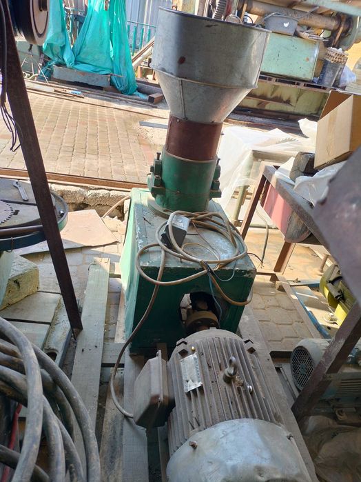 Продам гранулятор Китай 11 квт