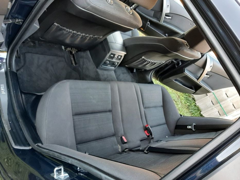 Se oferă spre vânzare BMW 520 e60