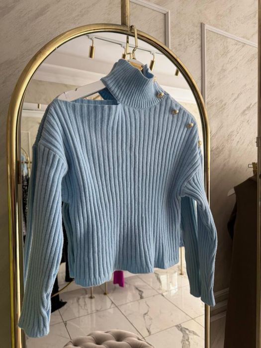 Блузи различни модели