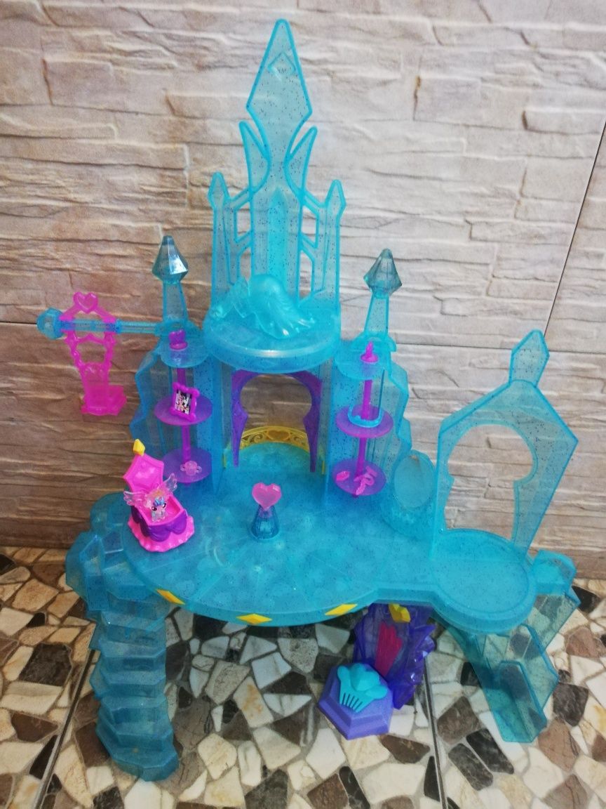 Castelul Crystal Empire