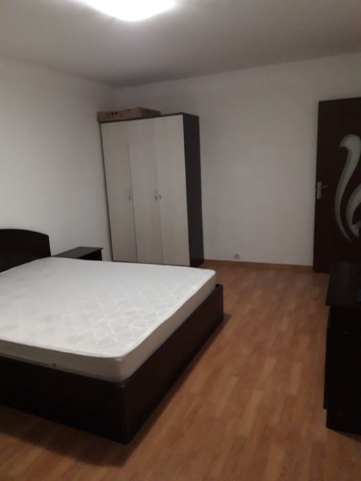 Închiriez apartament Nicolina