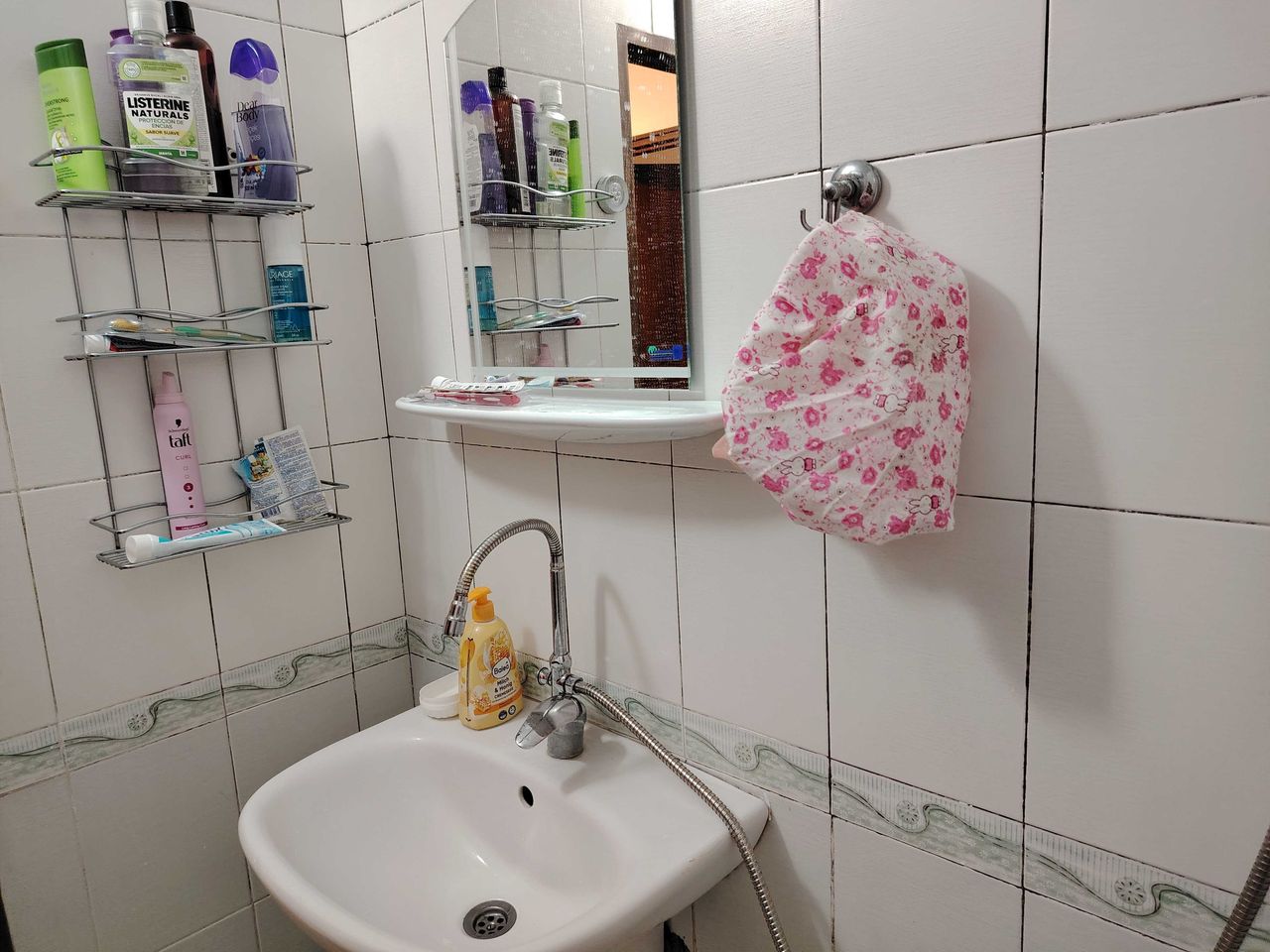 Дава се под наем Тристаен апартамент в Пловдив, Кършияка - 40 кв.м за 331.5 € - Снимка #3
