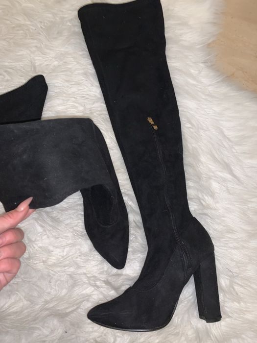 Cizme negre lungi piele intoarsa toc gros argintiu strasuri