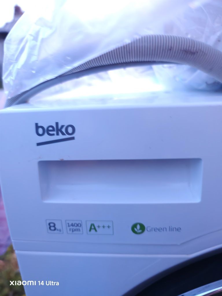 Vând mașina de spălat beko