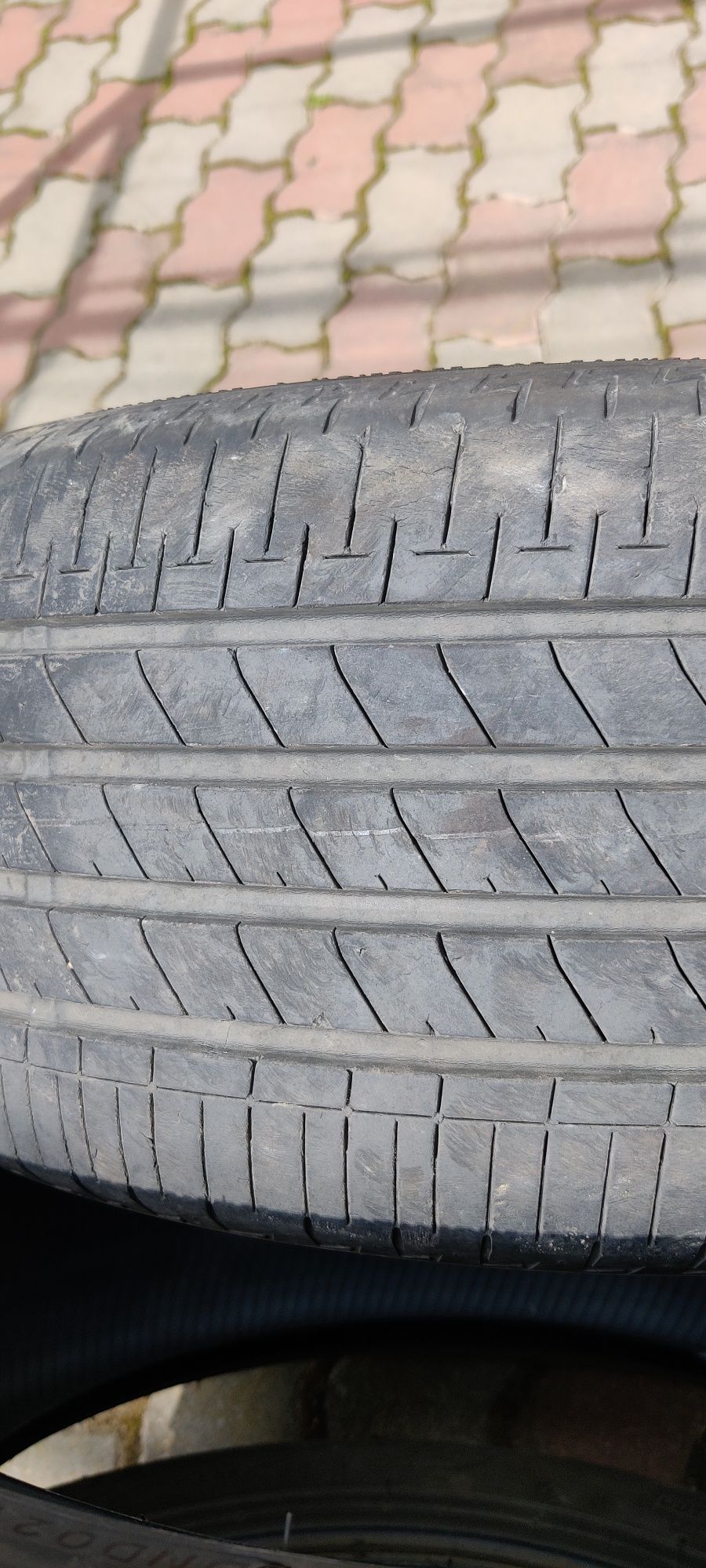 Anvelope 255 45 R18