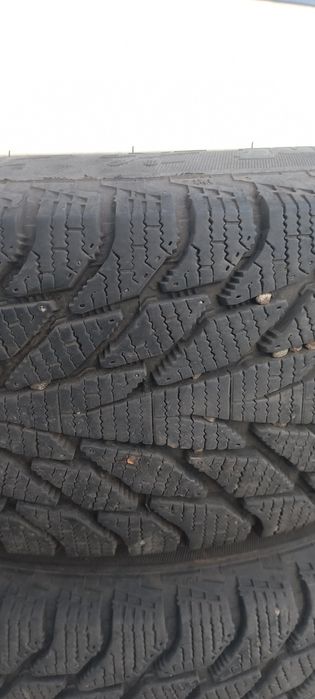 Продаю зимние шины кордиант липучка