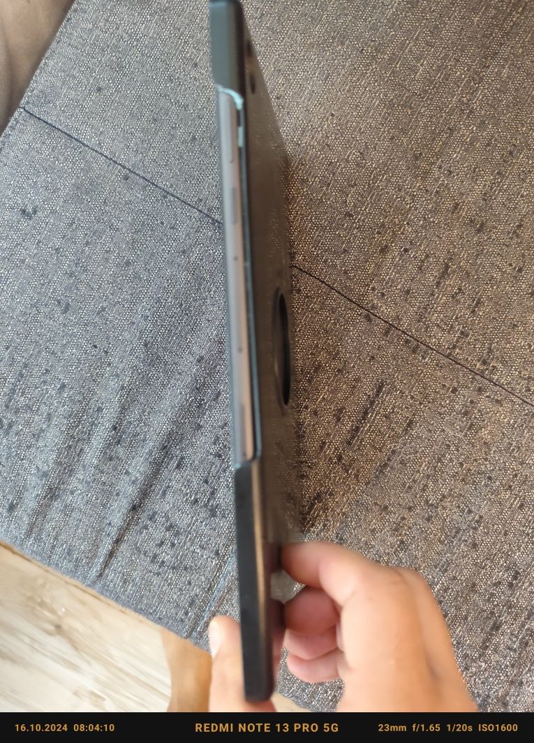 Продавам таблет Lenovo tab 10