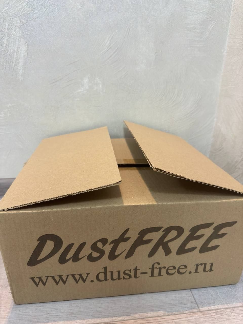 Продается пылесос для маникюра Dustfree.