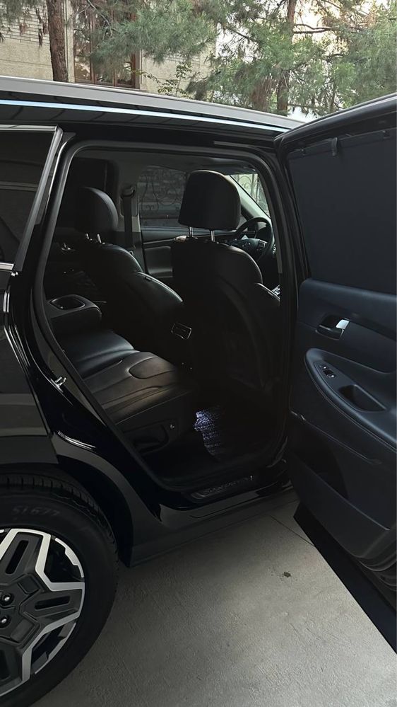 Hyundai santafe 2022 3.5 full qora