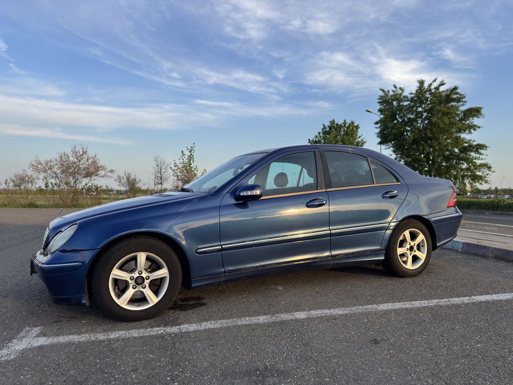 Vand masina mercedes benz C class avangard 2000