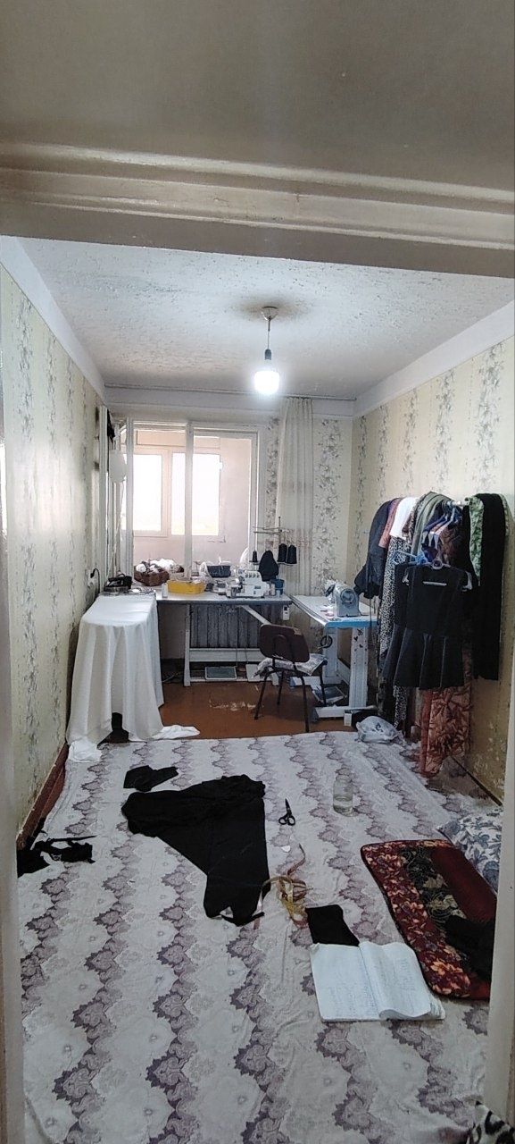 2 комнатная квартира. Адрес город Зарафшан 3 микрорайон 23 дом 136 кв.