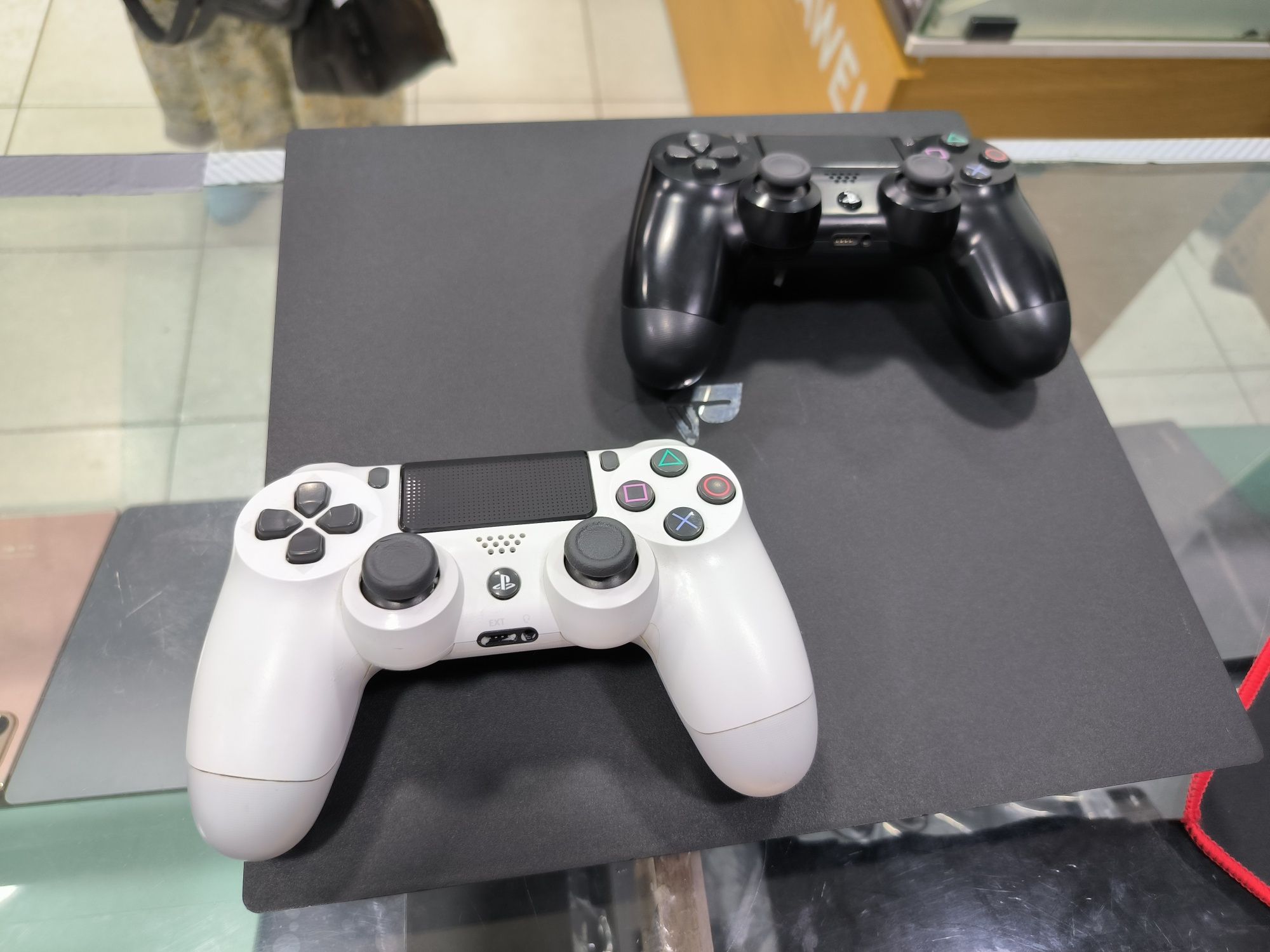 Sony ps4 pro 1tb ideal