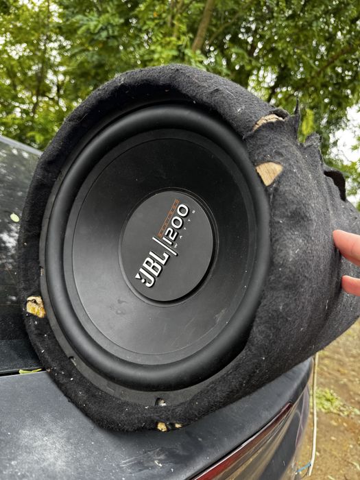 Vand Subwoofer plus statie