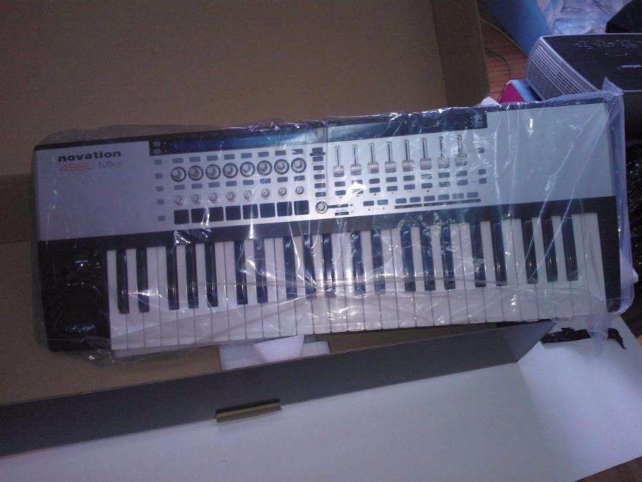 Novation 49SL Mk2 49-Key USB Keyboard IMPECABIL