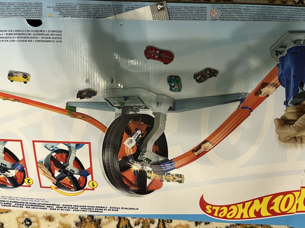 Продам игру “Hotwheels”