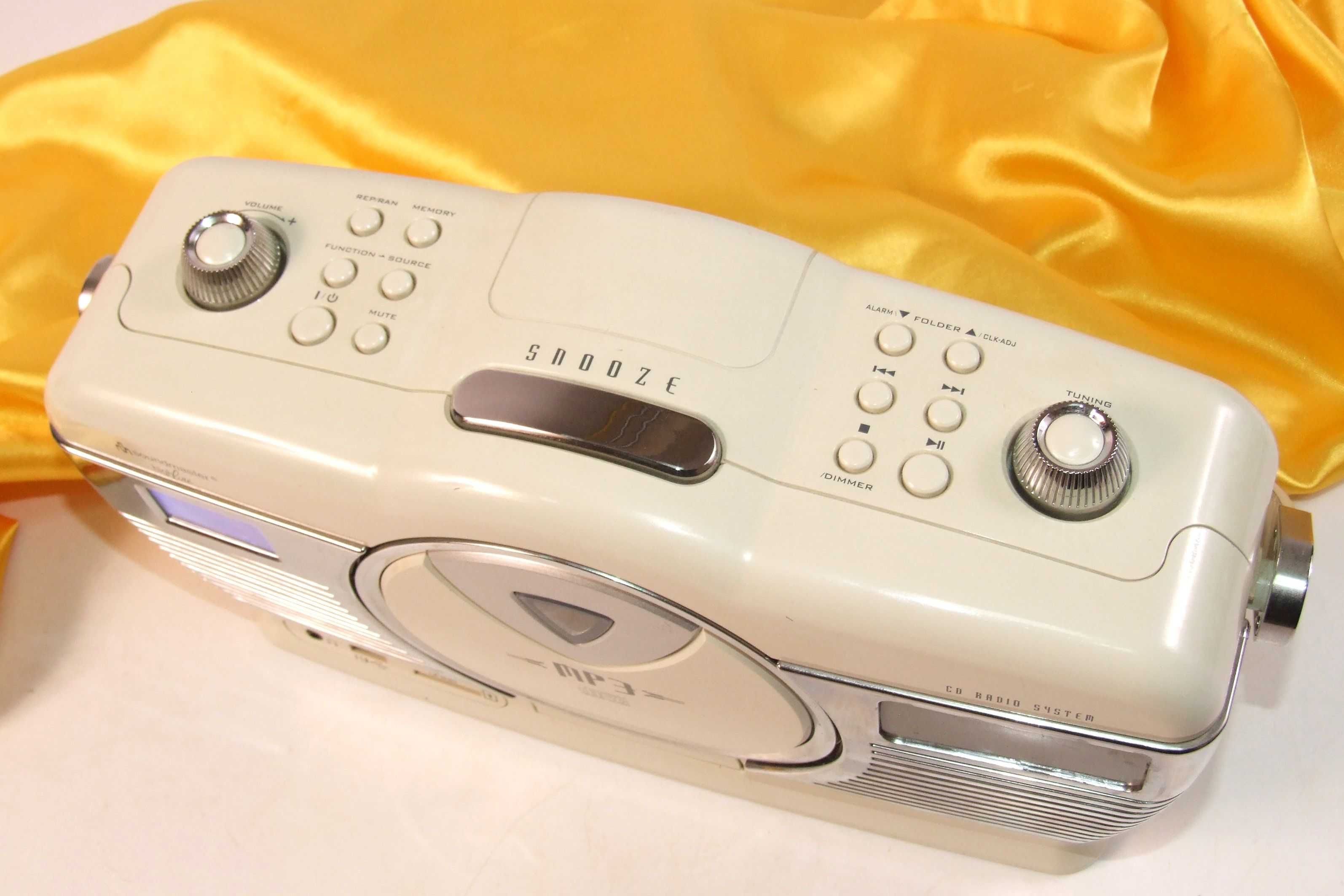 SOUNDMASTER: radio, ceas, CD+MP3 player, card SD, stick, Made GERMANY