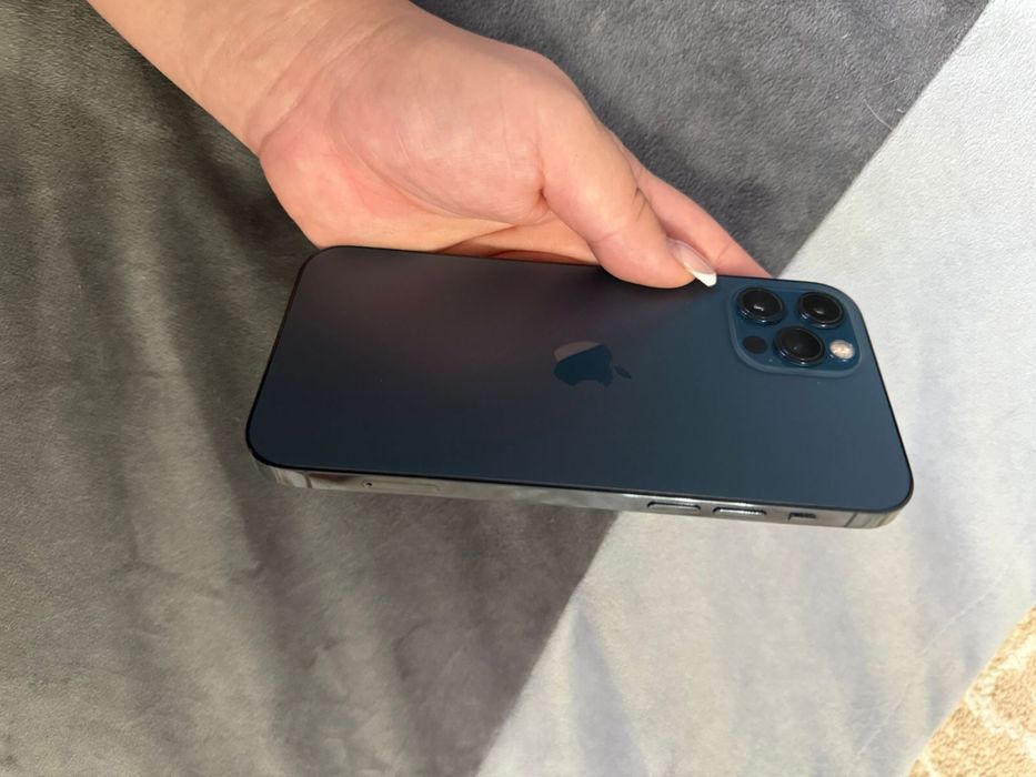 Продам iPhone 12 Pro