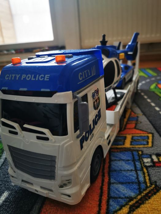 Set tir, mașină de politie, elicopter