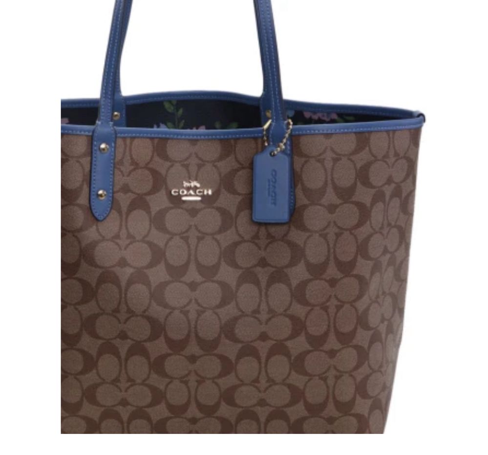 Geanta noua Coach reversibila tote in signature canvas peony print
