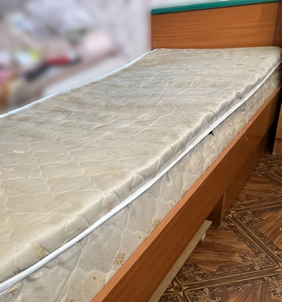 Кровать шатура с матрасом