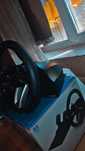Volan gaming Hori PS5/PS4 – 500 lei fix