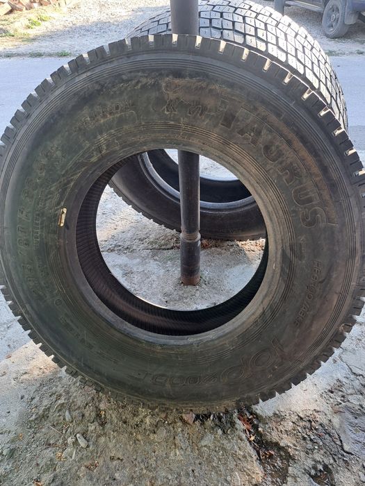Гуми 295/80 R22,5