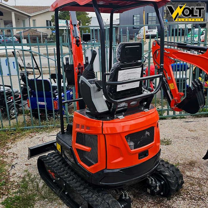 Мини багер 2 тона, с кабина, чупеща стрела, NT-E20