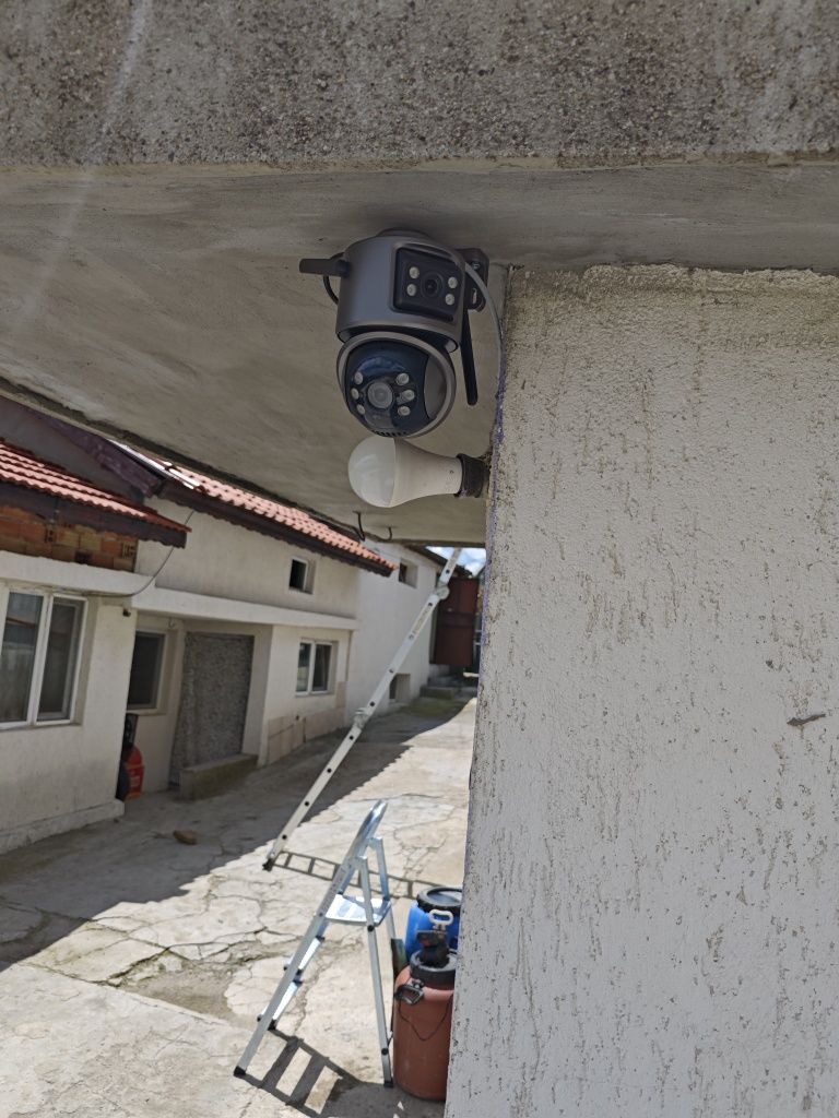Двойна wifi камара icsee водоустоичива 6MP