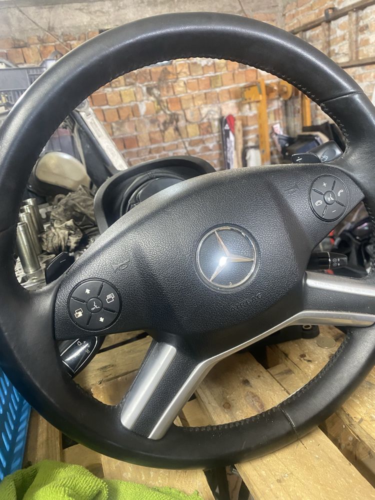 Фейслифтов волан за Mercedes w164
