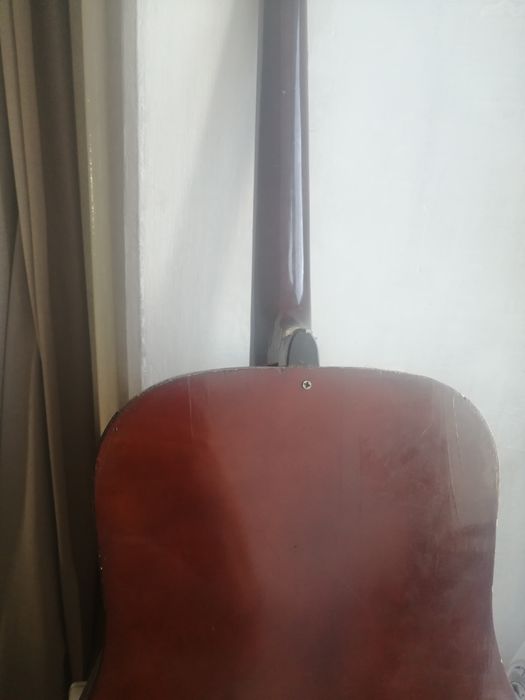 Гитара 6-ти струнная