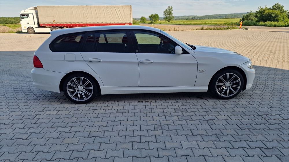 BMW 318D E91 2010