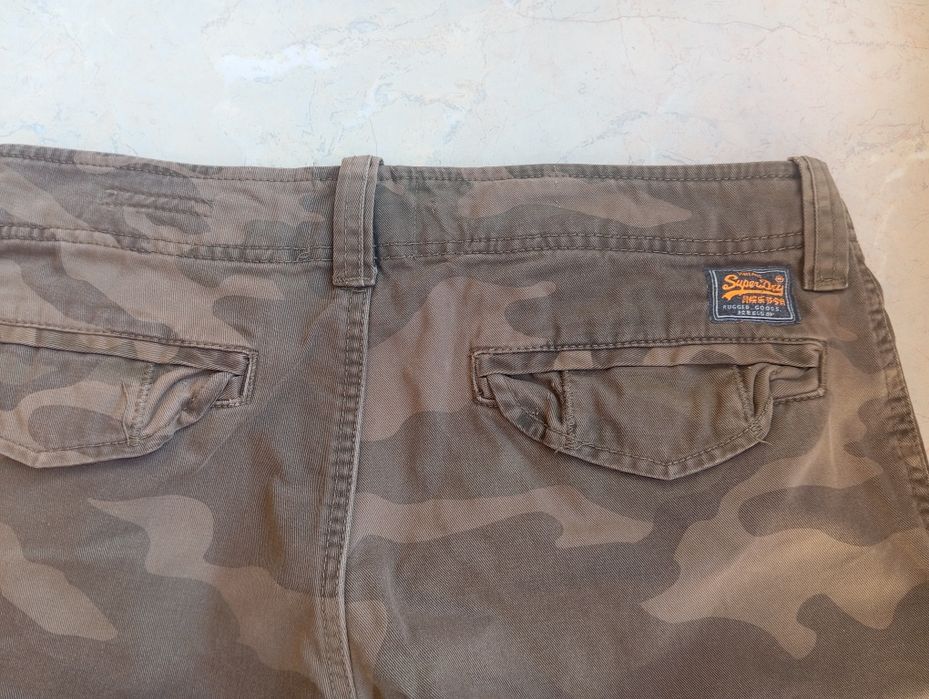 Карго панталони Superdry