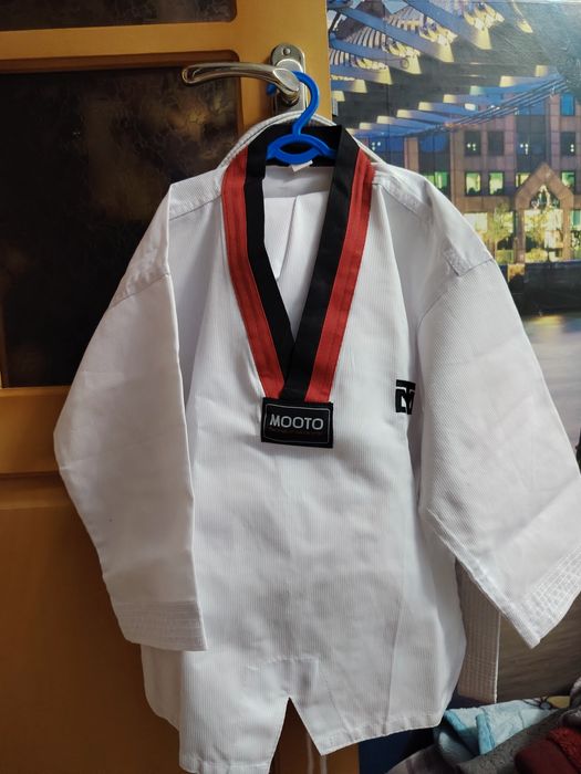 Продам кимано таеквандо новый одета пару раз раз110