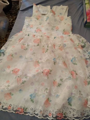 Платье новое размер10-11лет