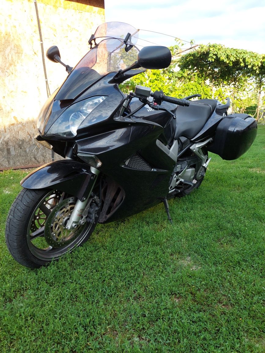 Vand Piese Honda VFR 800 V-Tech   2006