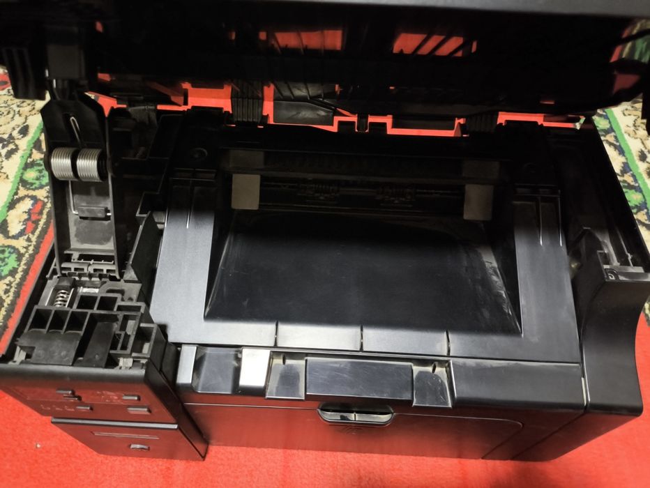 Продается МФУ HP LaserJet M1132 MFP