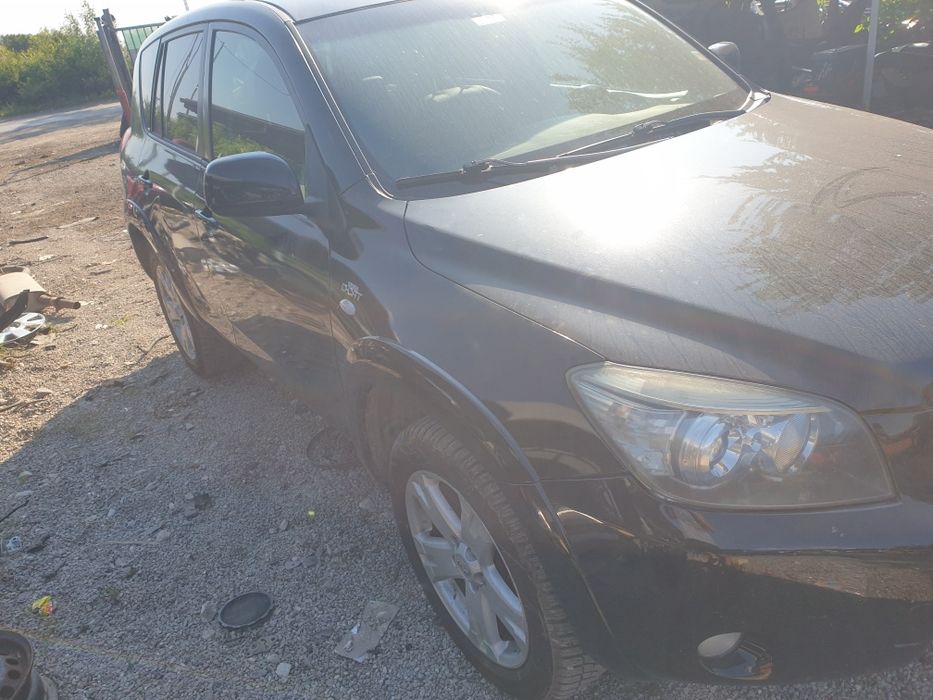 Продавам на части Тойота Рав4 2008г 2.2DKAT 177кс