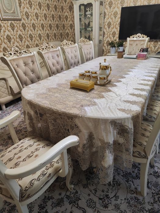 Стол для гостиной в хорошем качестве