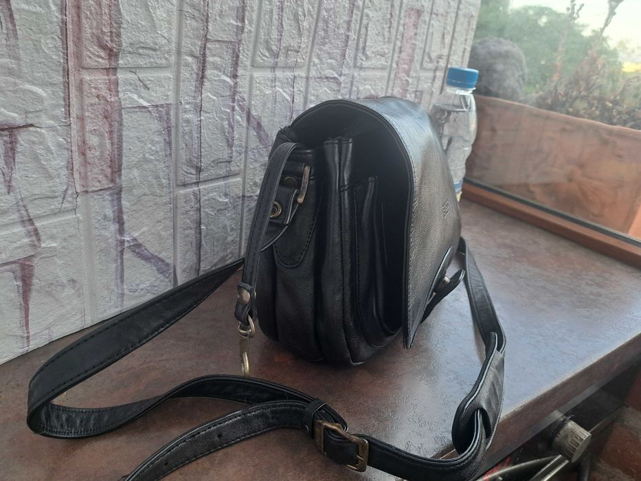 дамска чанта,Bree,малка черна кожена торба-естествена кожа