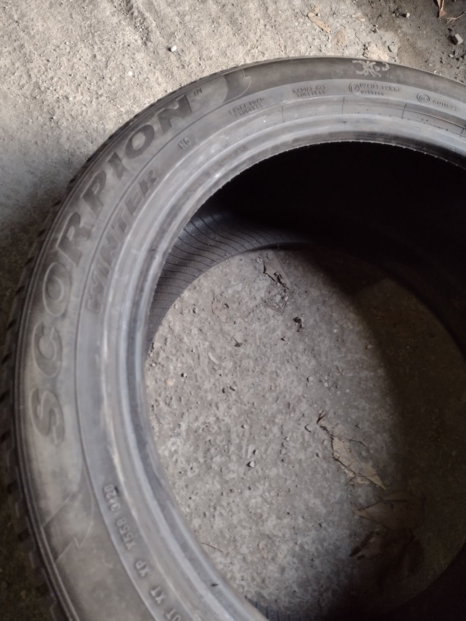 Pirelli 2бр.305/40/20 дот4120